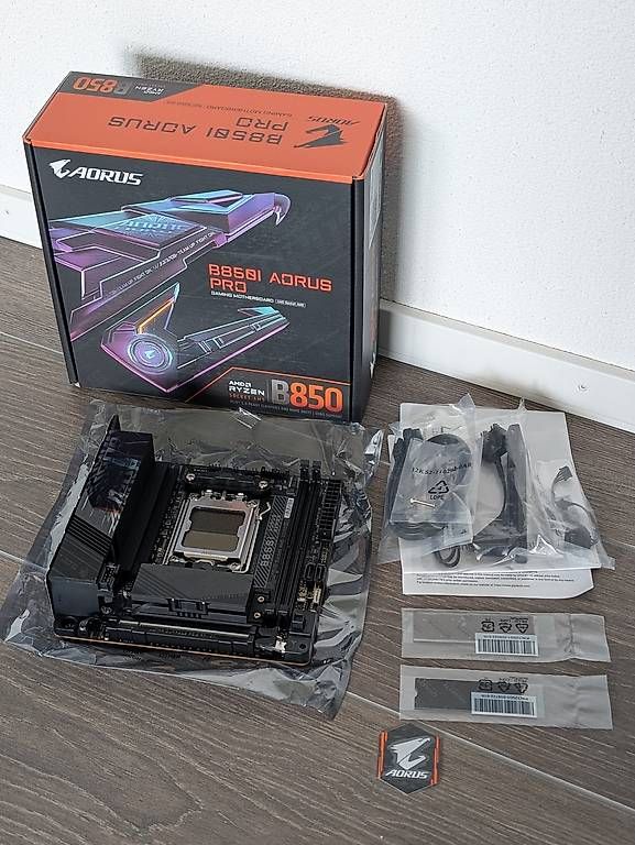 Gigabyte Mainboards: Gigabyte B850I Aorus Pro Mini-ITX Mainboard – Gebraucht aus Egliswil von LANgsam_86 4