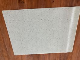 Tischset, leicht gummiert, abwaschbar ,hellgrün getupft