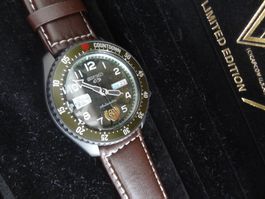 Seiko 5 Sports Automatik Uhr Streetfighter V Guile NEU