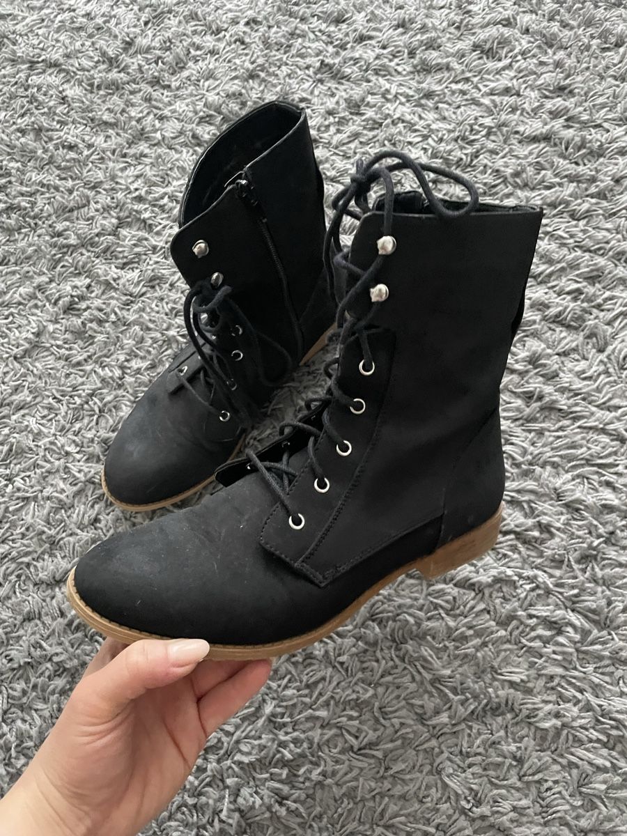 Scarpe da donna: Schuhe  – Usato da Kaisten venduto da leo_wl2p 1