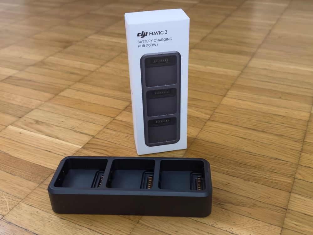 HUB di ricarica wireless universale - QUID Store HUB di ricarica wireless universale - QUID Store