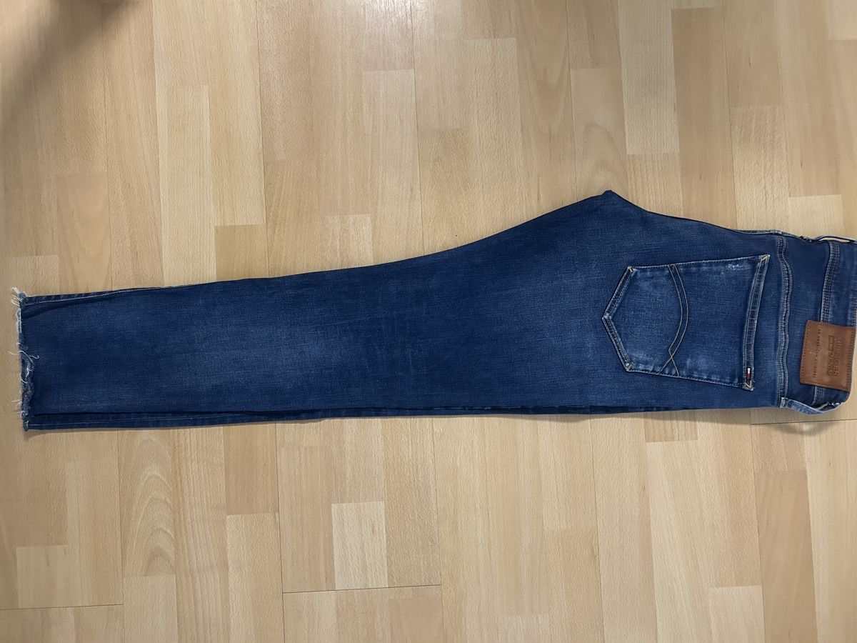 Tommy Hilfiger Jeans: Tomy hilfiger Jeans  – Usato da Geuensee venduto da nosliv 1