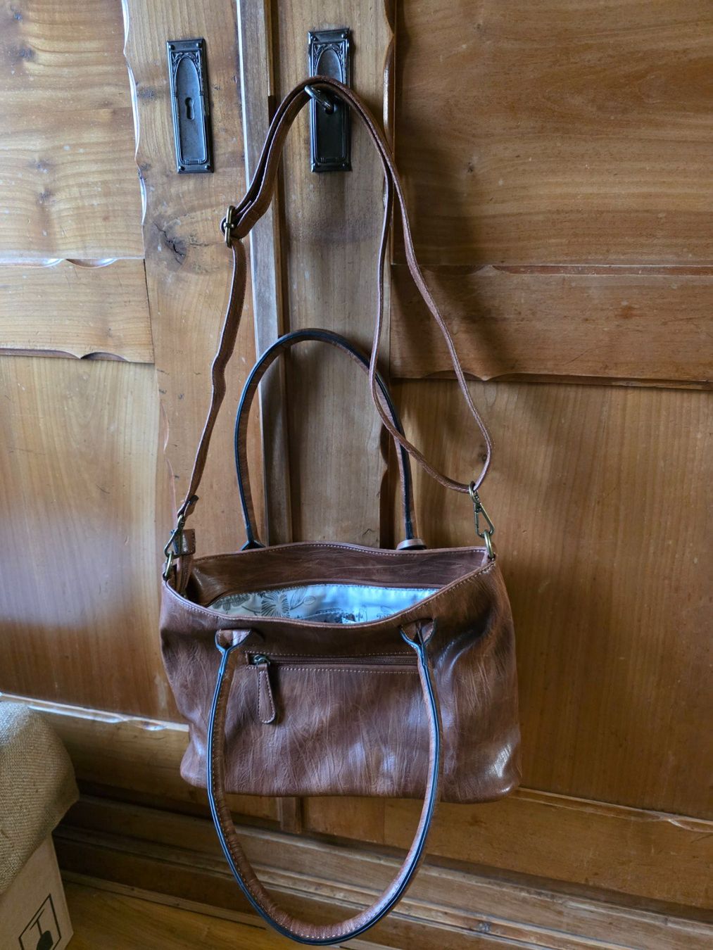 Rieker Borse da donna: Rieker Hand Tasche braunes Leder oder Kunstleder Handtasche – Usato da Walterswil BE venduto da Lonitti 4