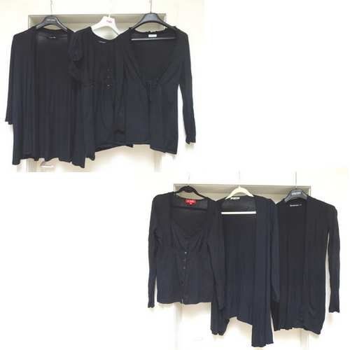 Lotti di vestiti: Kleiderpaket - 6x Strickjacken - schwarz - Grösse S/M – Usato da Zofingen venduto da Justizia_01