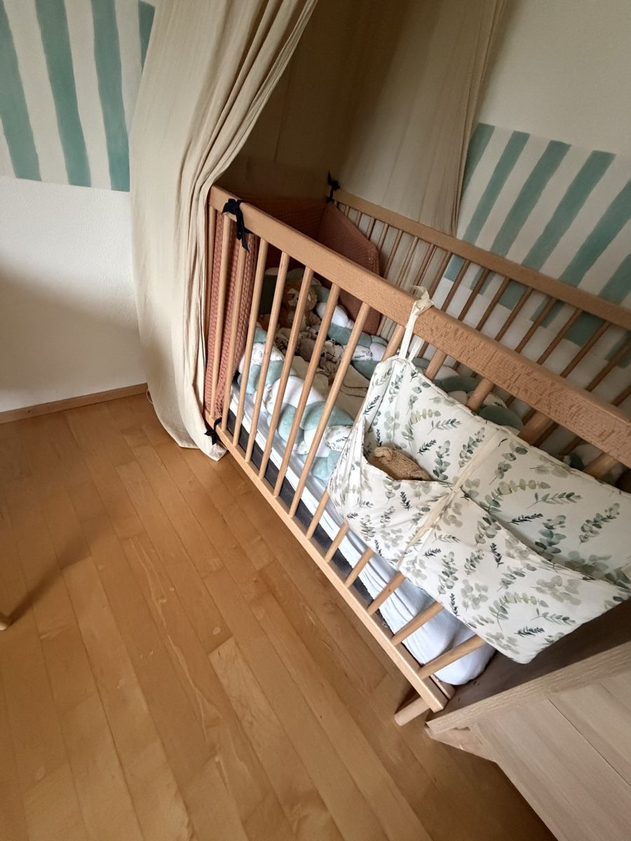 Letti: Baby Bed / Cot + changing table – Usato da Maur venduto da CLTT-Grueter 1