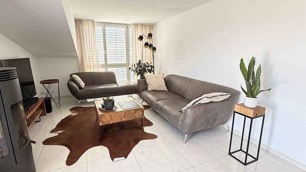 Divani: Sofas aus Echtleder / 2 sofaen cuir véritable – Usato da Hergiswil NW venduto da tes_j58l 1