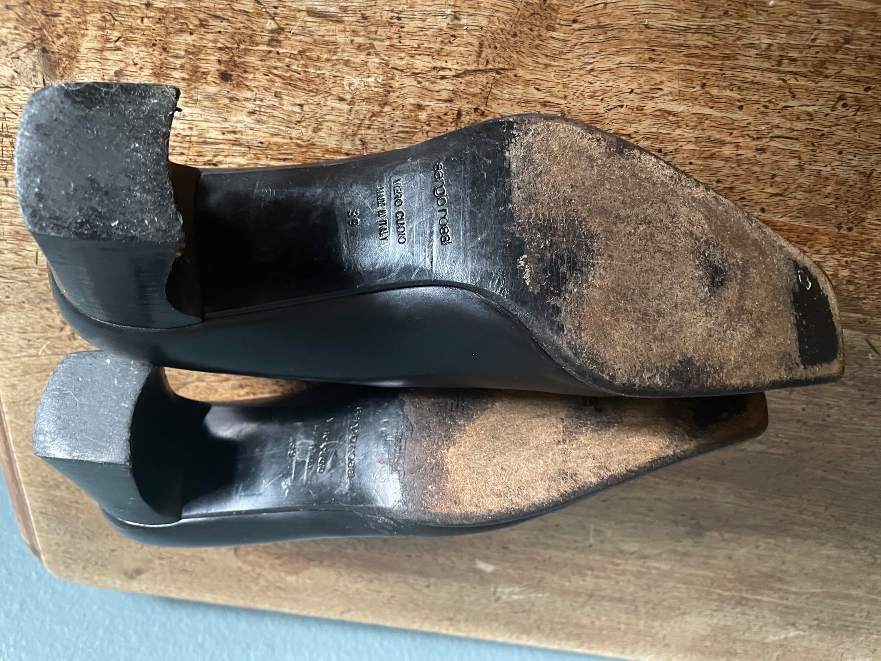 Sergio Rossi Scarpe da donna: Sergio Rossi schwarze klassische Pumps 39 – Usato da Bern venduto da Rigoler 4