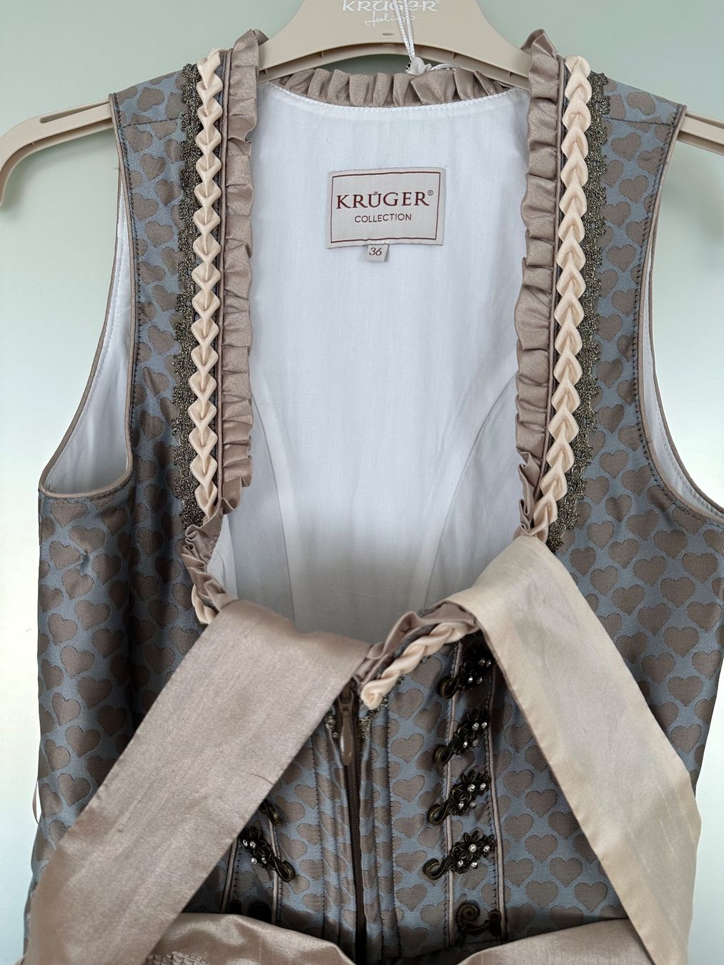 Robes: Dirndl Marke Krüger – D'occasion à Kyburg par Gam7 2