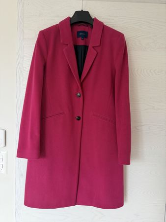 Stylish Gant Wool Coat, Size M, Great for Autumn Days!