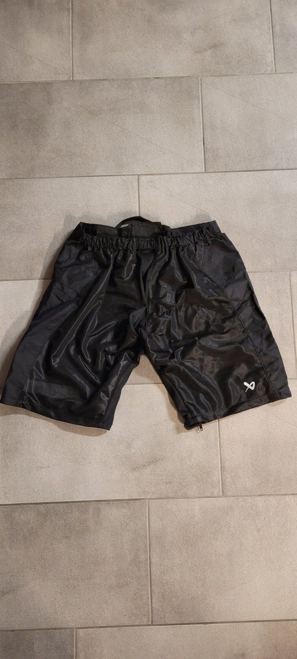 Bauer Pantaloni: Bauer PANT COVER SHELL Senior. Überhosen – Nuovo (secondo la descrizione) da Ellikon an der Thur venduto da Fabian-72 1