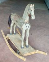 antikes Schaukelpferd