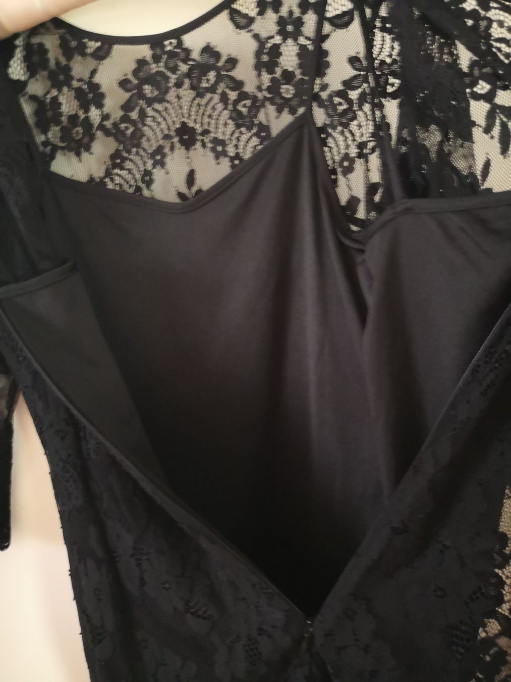 Guess Vestiti: Guess Damenkleid SCHWARZ (Gr.S) – Usato da Rapperswil SG venduto da dslemer 2