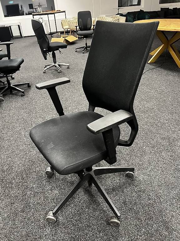 Sedie: Mehrere Bürostuhl Giroflex  schwarz  – Usato da Rüthi (Rheintal) venduto da Ray026 4