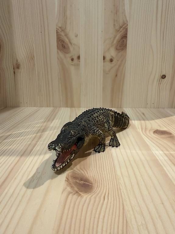 Giocattoli: Schleich Alligator, Gorilla, Dromedar, Kuh, Löwe – Usato da Niederhasli venduto da des_f82m