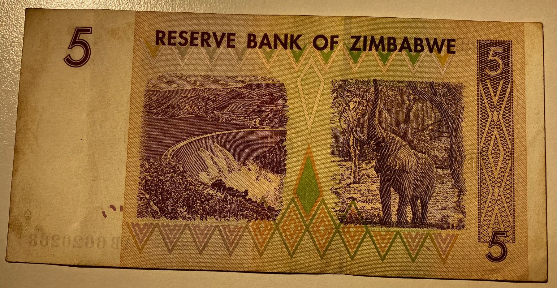 Banconote: Zimbabwe 5 Dollars 2007 – Usato da Algetshausen venduto da Carrhard 1
