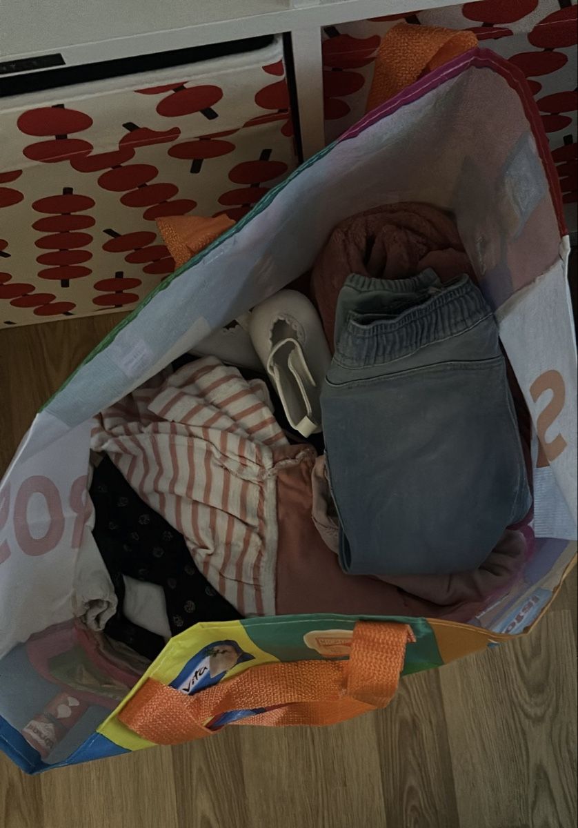 Lotti & Set di vestiti: Kleiderpaket – Nuovo (secondo la descrizione) da Wald ZH venduto da kar_6blt