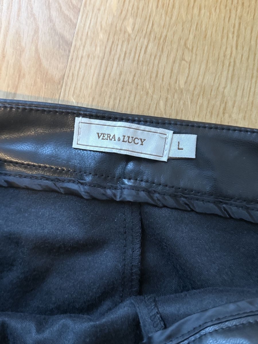 Pantaloni: Schicke Kunstlederhose Grösse L – Usato da Ebikon venduto da her_82yr 2