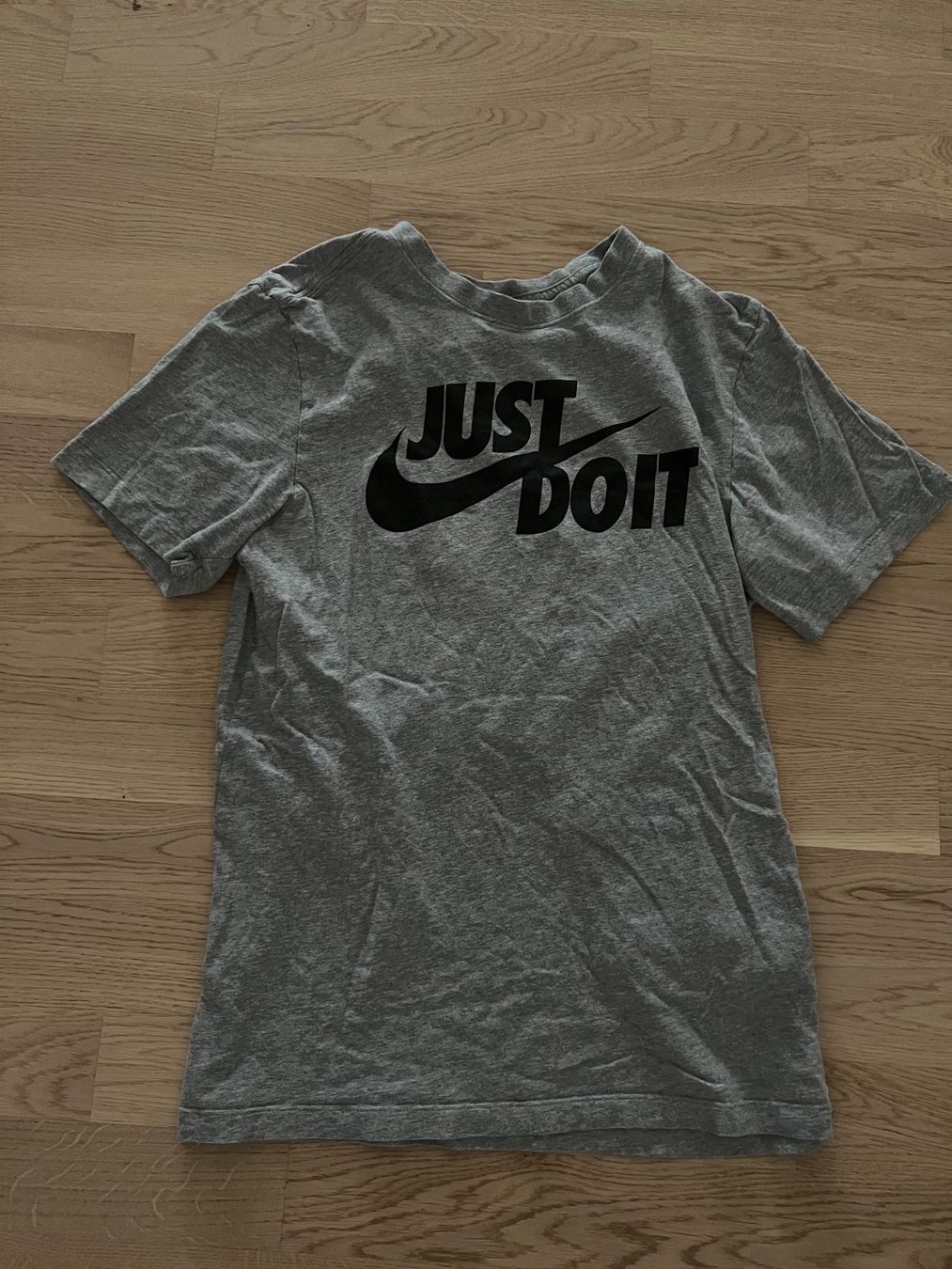 Nike T-shirt: Nike shirt – Usato da Wetzikon ZH venduto da P__tt5
