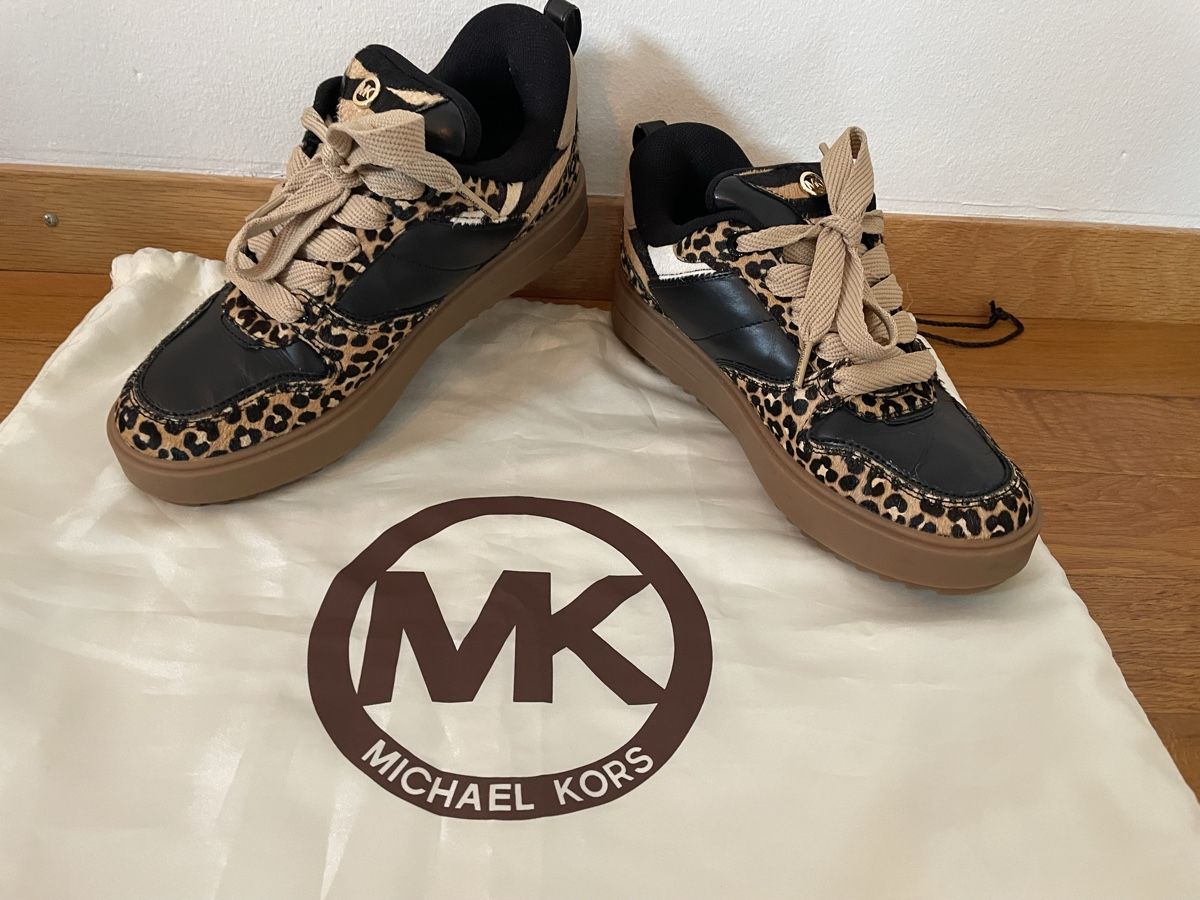Michael Kors Damenschuhe: Michael Kors Leopard Fell Sneaker – Gebraucht aus Meilen von Marielle79