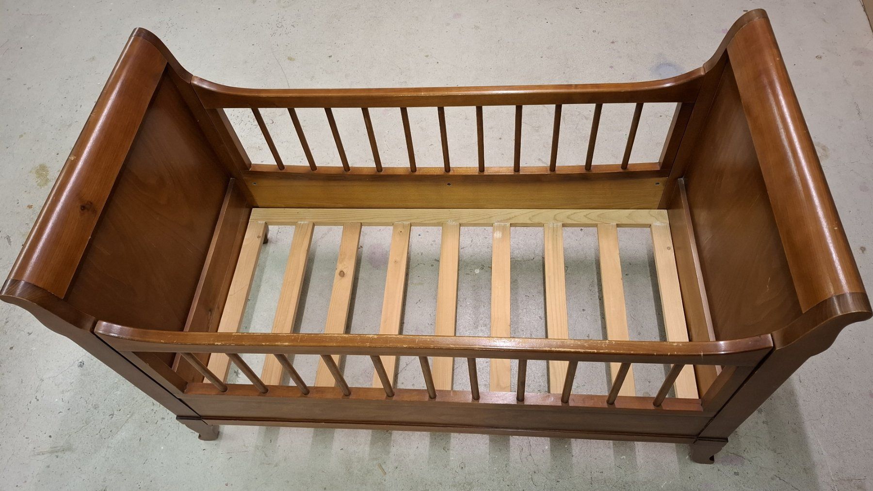 Betten: Vintage Kinderbett Holz 120x60cm – Gebraucht aus Oberentfelden von Mr_frodo