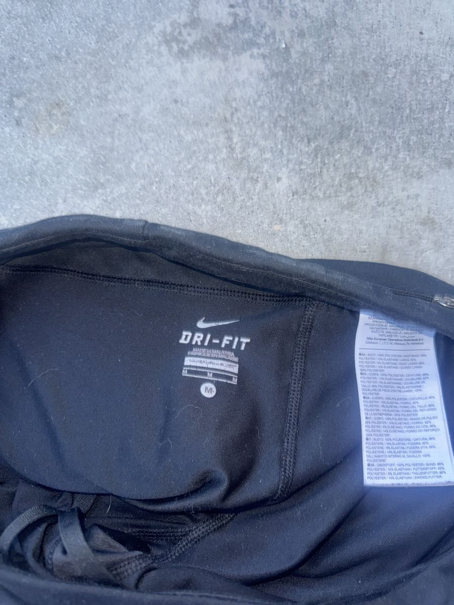 Nike Pantaloni: Nike Dri-Fit Shorts size M – Nuovo (secondo la descrizione) da Zürich venduto da forestF4iry 4