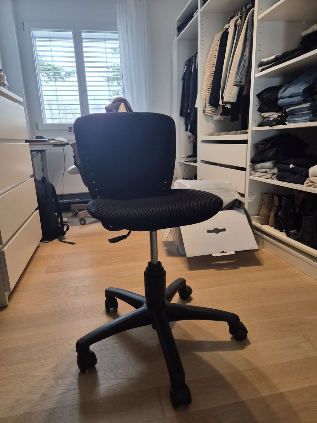Stühle: Bürostuhl – Gebraucht aus St. Gallen von jhaene