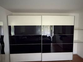 Kleiderschrank massiv