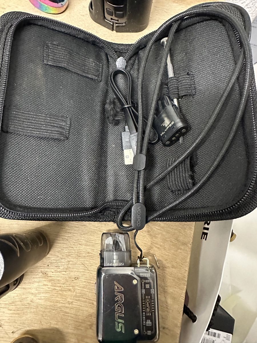 Altri Prodotti per fumatori: Voopoo Argus Pod E-Zigarette mit Zubehör – Usato da Menzingen venduto da vannessa.studer 3