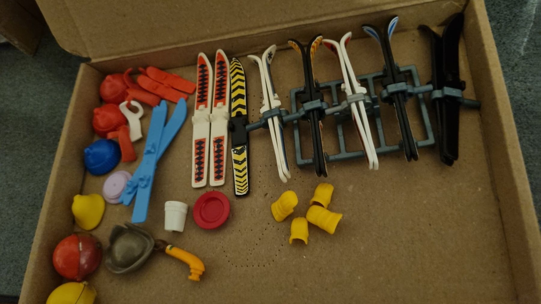 Playmobil Giocattoli: lot de pièces Playmobil – Usato da La Chaux-de-Fonds venduto da mikilo1