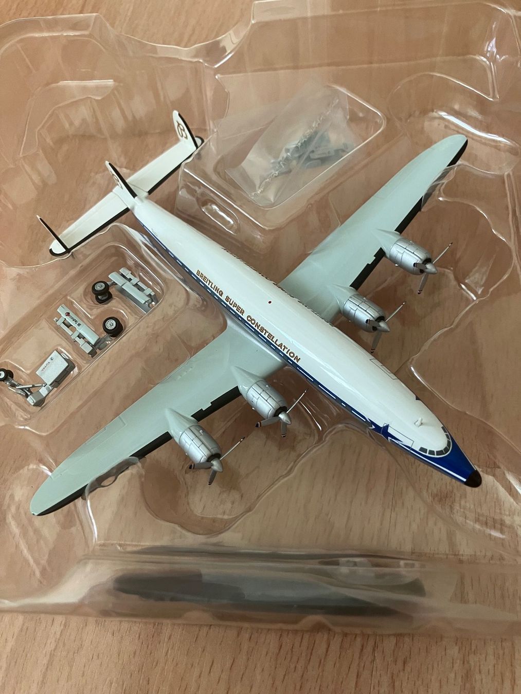 Lockheed Kits de montage: Breitling Super Constellation Hobbymaster 1:200 Model – Neuf (Voir description) à Zürich par Classic_Collection_Zurich 3