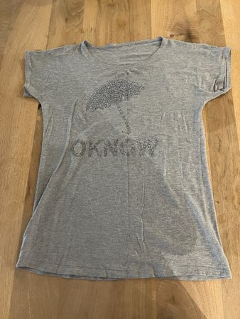 Grey t-shirt