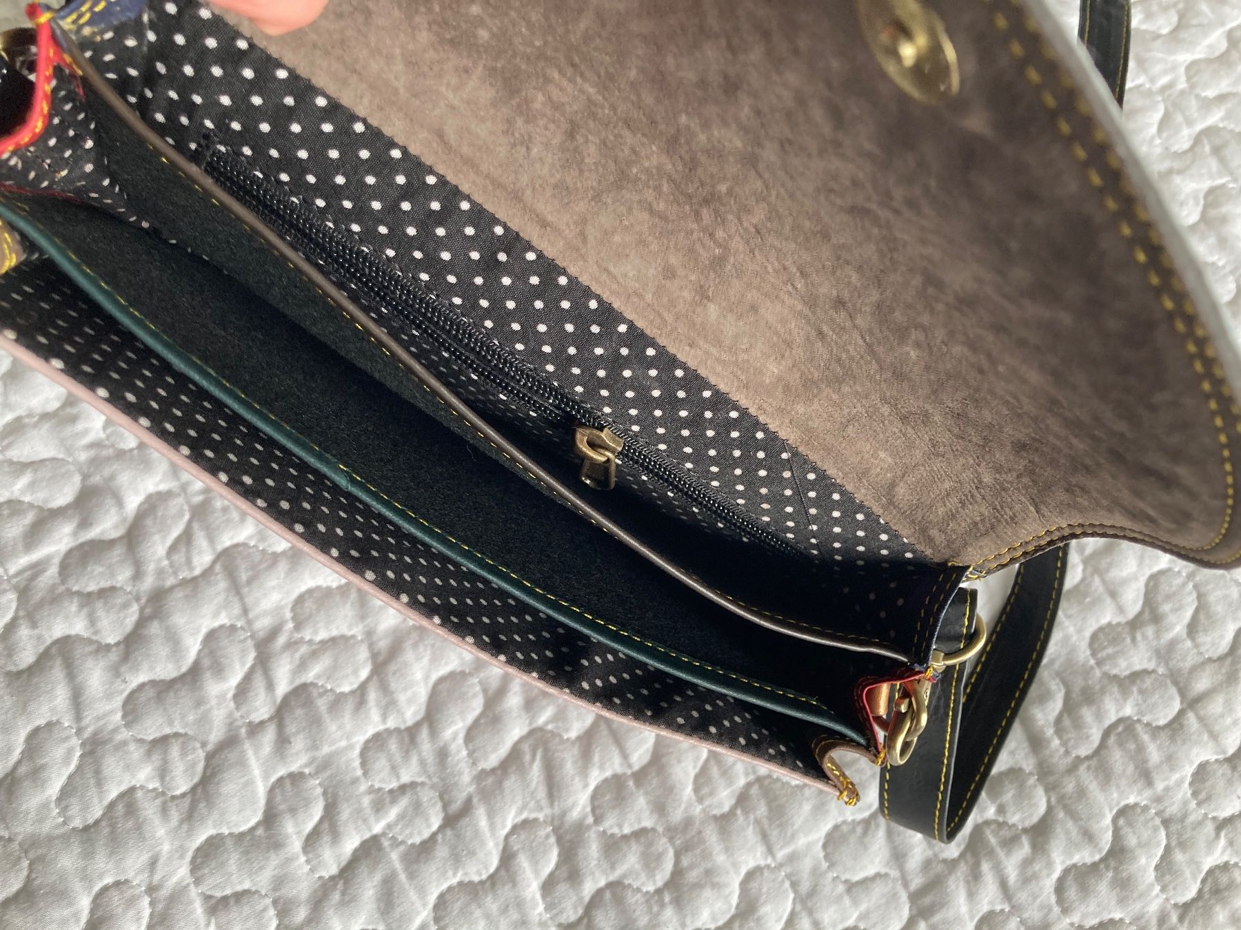 Borse da donna: Neue Lederhandtasche mit Zebramuster – Nuovo (secondo la descrizione) da Zäziwil venduto da kbr_jd95 4
