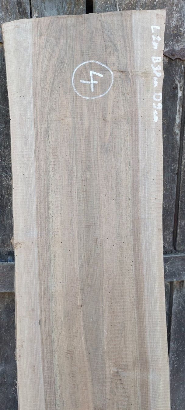 Articoli in legno: Schweizer Nussbaumholz – Difettoso da Giswil venduto da Stocki02 2