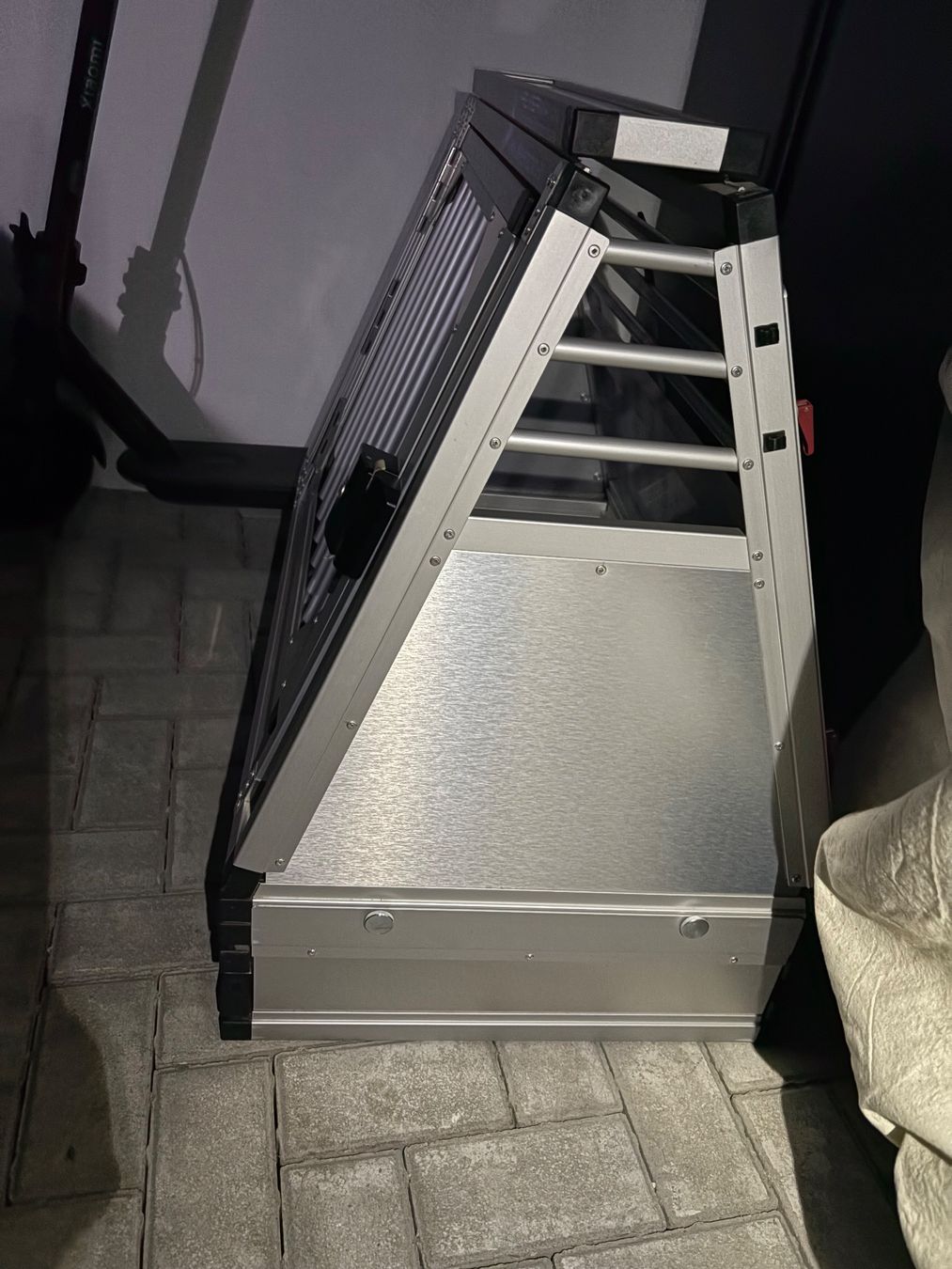 Käfige, Transport & Sicherheit: Hundebox – Gebraucht aus Dulliken von tan_kvc8 2