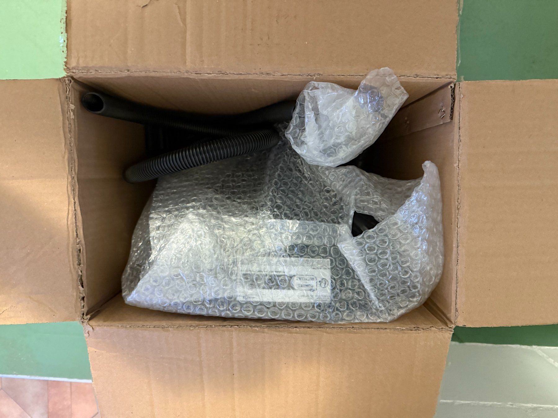 Altro per la cura del corpo: Harrwaschbecken / Cuvette – Usato da Subingen venduto da Knoppix 2