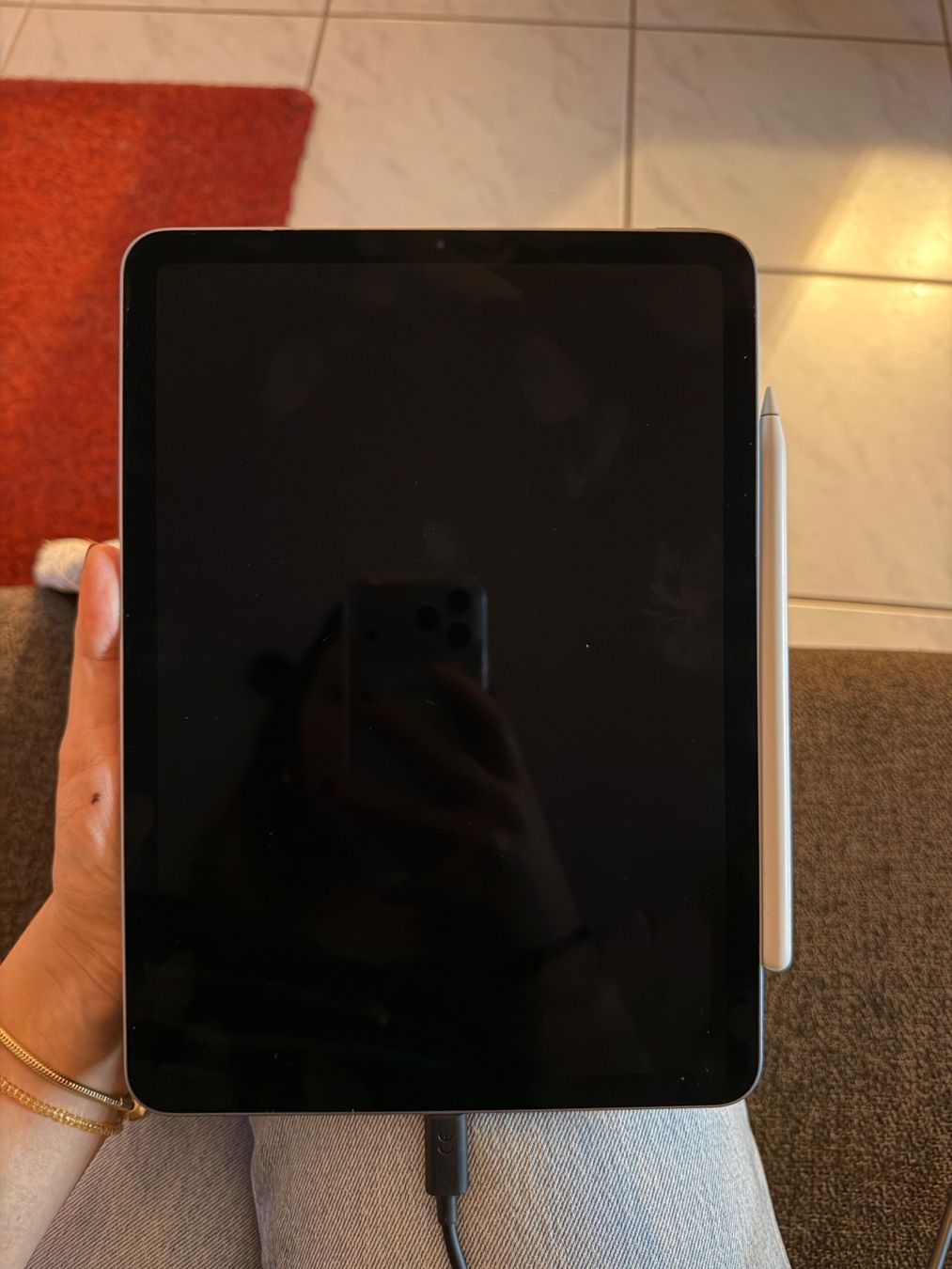 Apple Tablet PC: Apple iPad air mit apple pencil – Neu (gemäss Beschreibung) aus Jonen von hel_kqp6 1