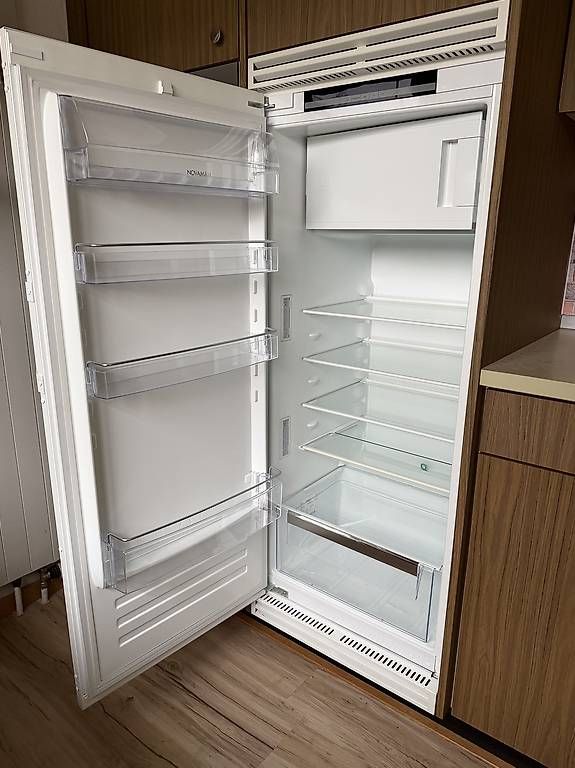 Fust Frigoriferi: Kühlschrank mit Tiefkühlfach – Usato da Sissach venduto da Maeldrew 1
