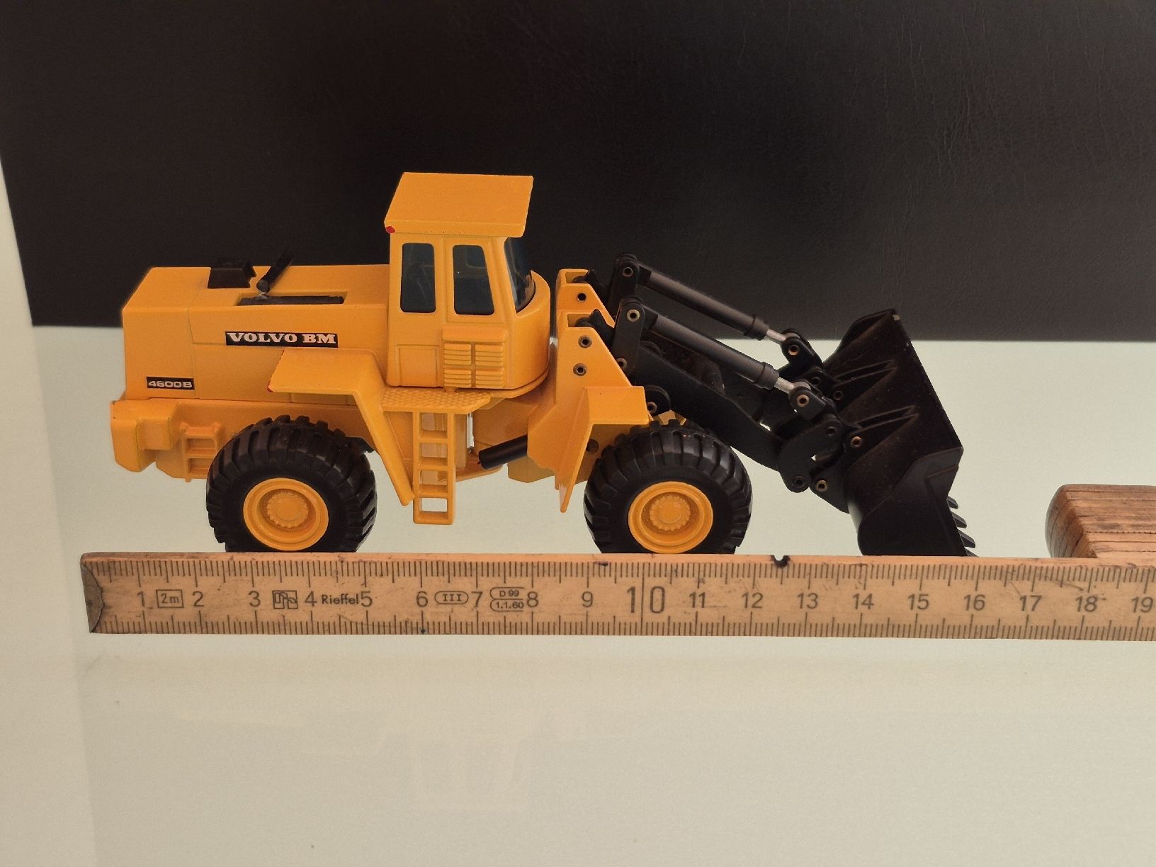 Joal Modellini d'auto: Joal Volvo BM 4600B – Usato da Uetendorf venduto da myhome12 3