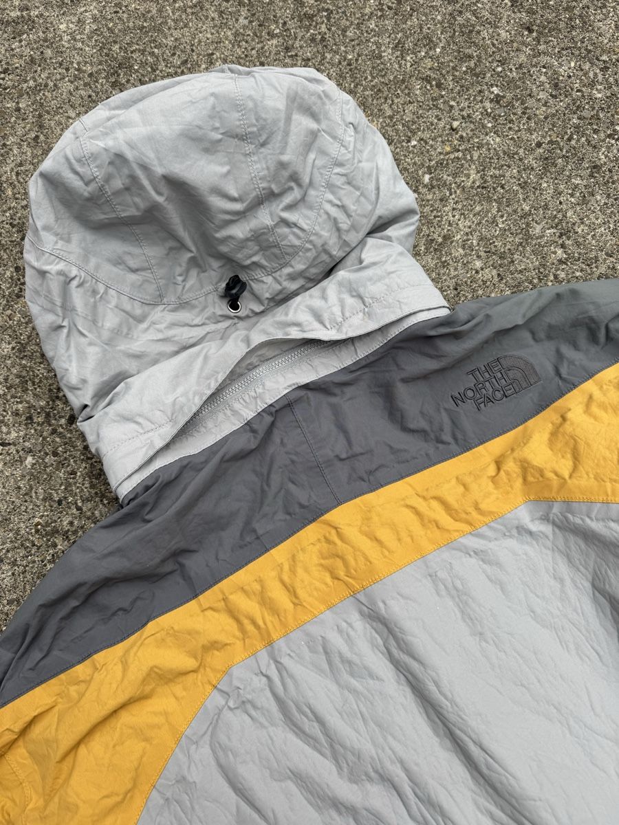 North Face Jacken: The North Face Gorpcore HyVent Jacket Grey Yellow L – Gebraucht aus Effretikon von syrrrrre 8
