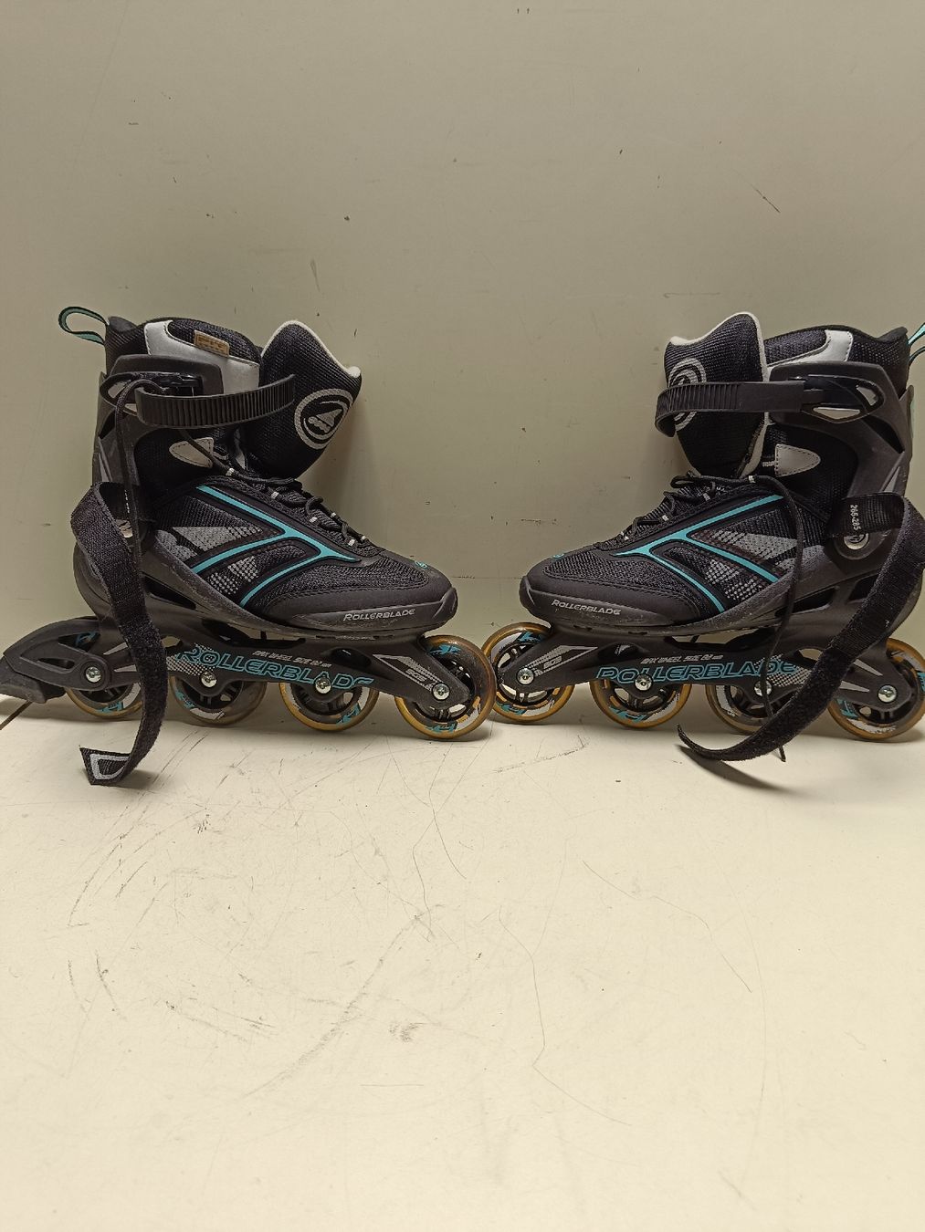 Pattini in linea & Pattini a rotelle: Rollerblade Zetra Blade 2W Inline Skates, Grösse 42(em63) – Usato da Künten venduto da Schnaepplihuus