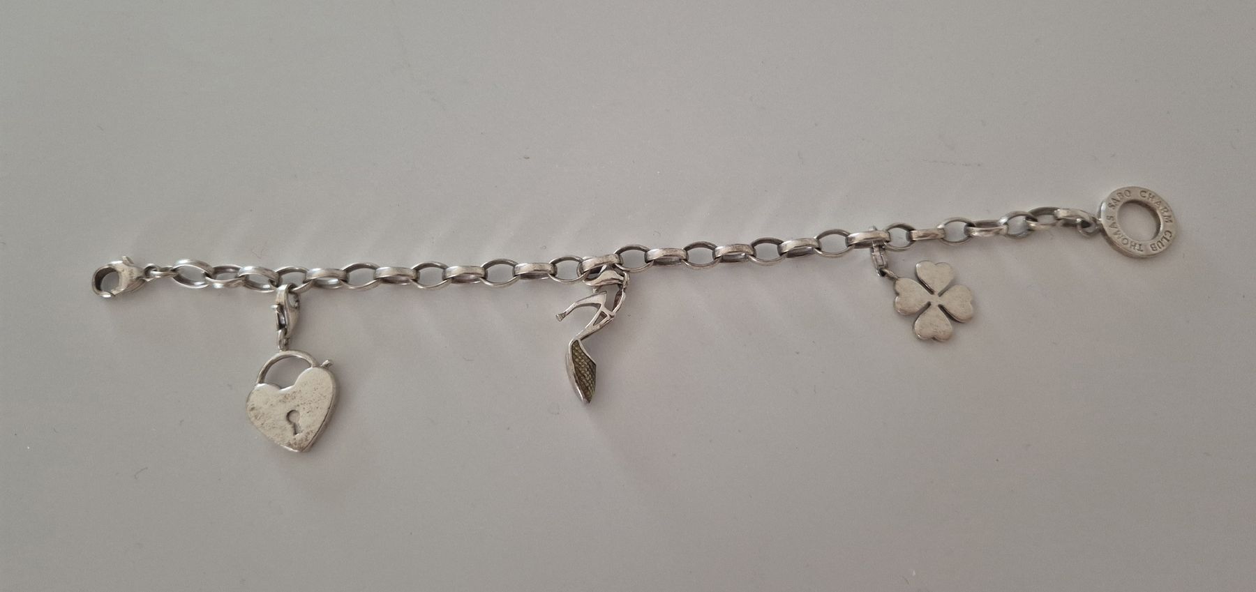 Thomas Sabo Armbänder & -reifen: Thomas Sabo Armband mit 3 Charms – Gebraucht aus Zürich von bacarozzo