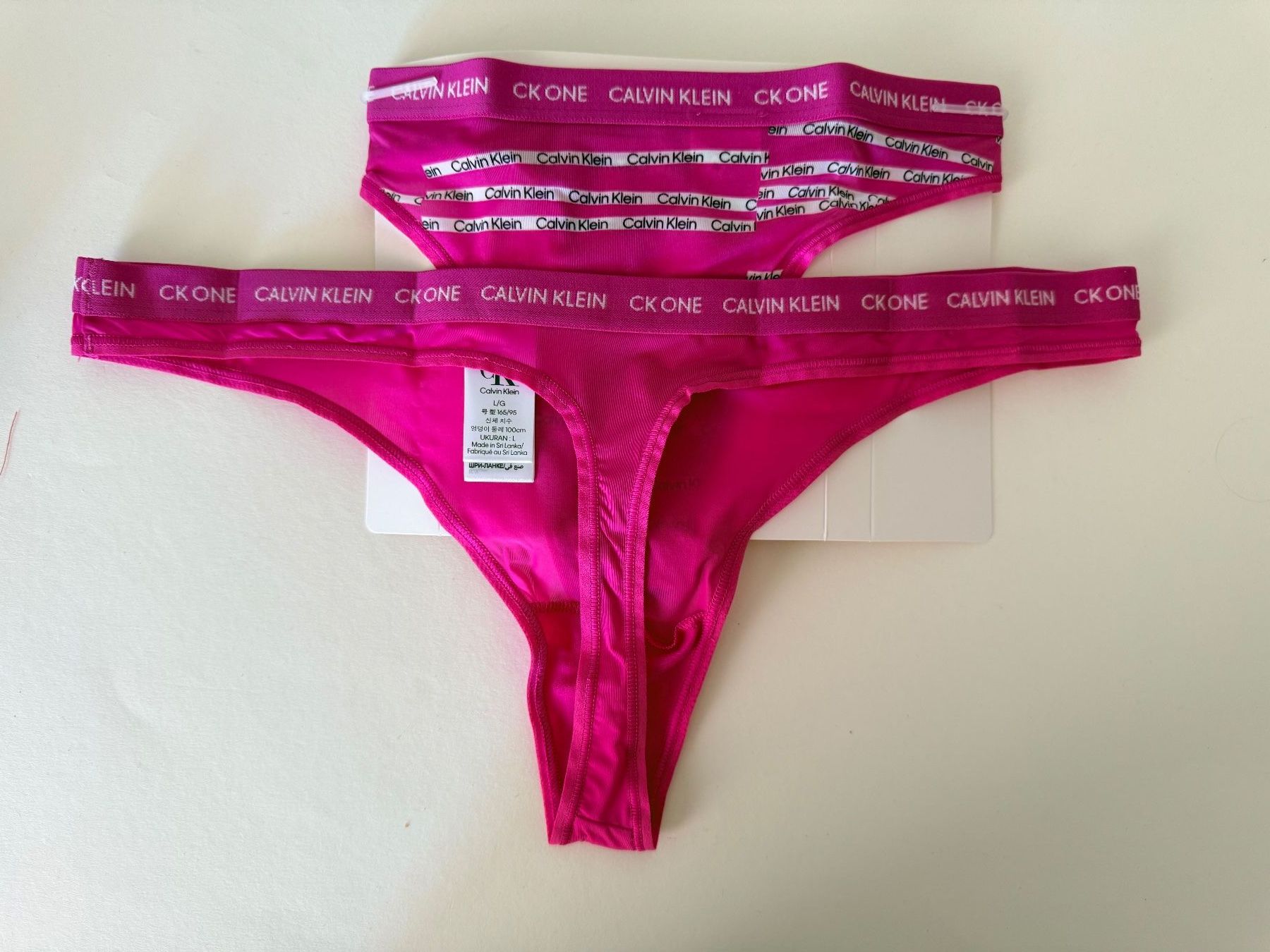 Calvin Klein Altra biancheria intima: CALVIN KLEIN, String Microfibre, Grösse L, 2 Stück in Pink – Nuovo e nell'imballaggio originale da Rudolfstetten venduto da gst_g7xl 4
