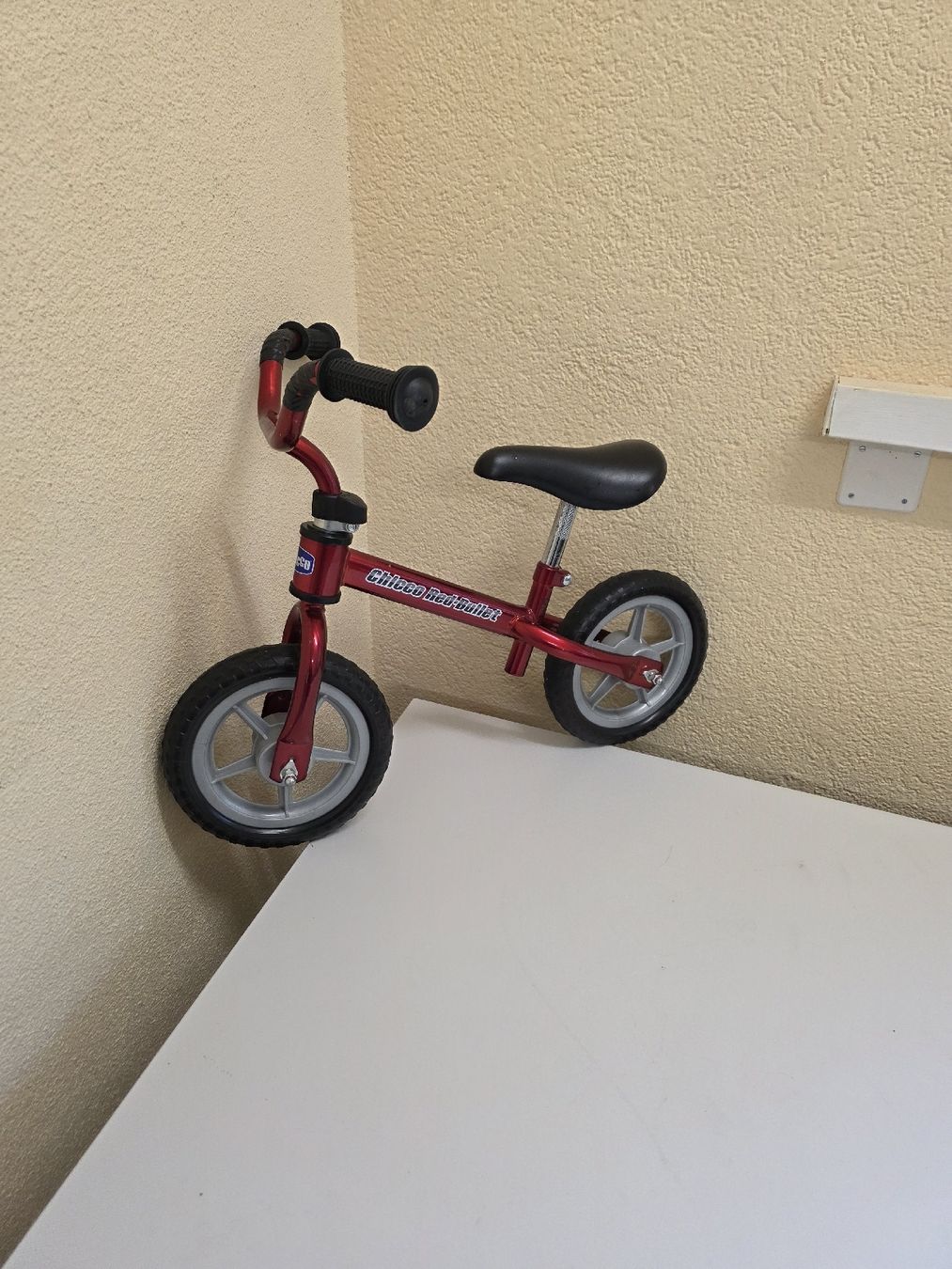 Chicco Veicoli per bambini: Chicco Laufrad Rot - Top Zustand – Usato da Alberswil venduto da mario889