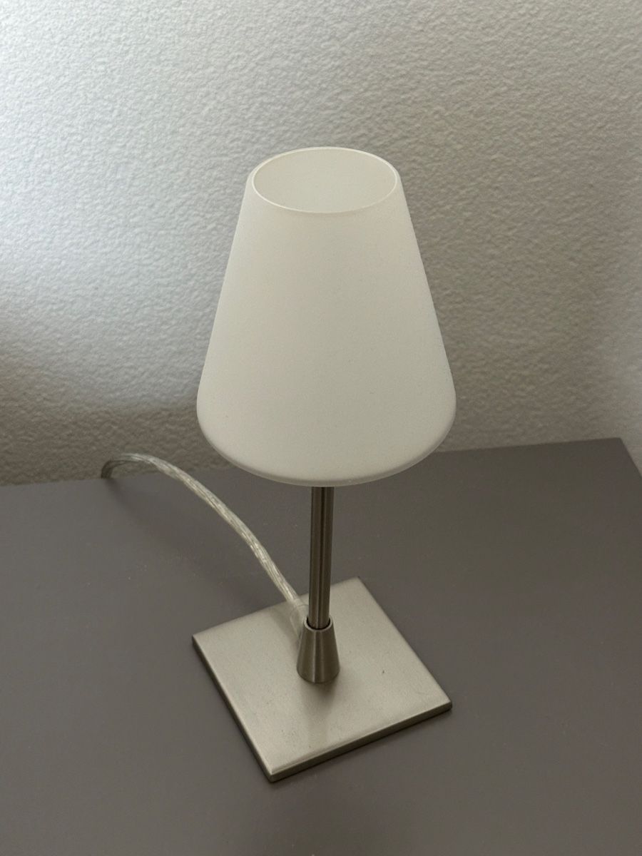 Lampade: Lampe de table classique et design – Usato da Attalens venduto da SchnyderPascal 1