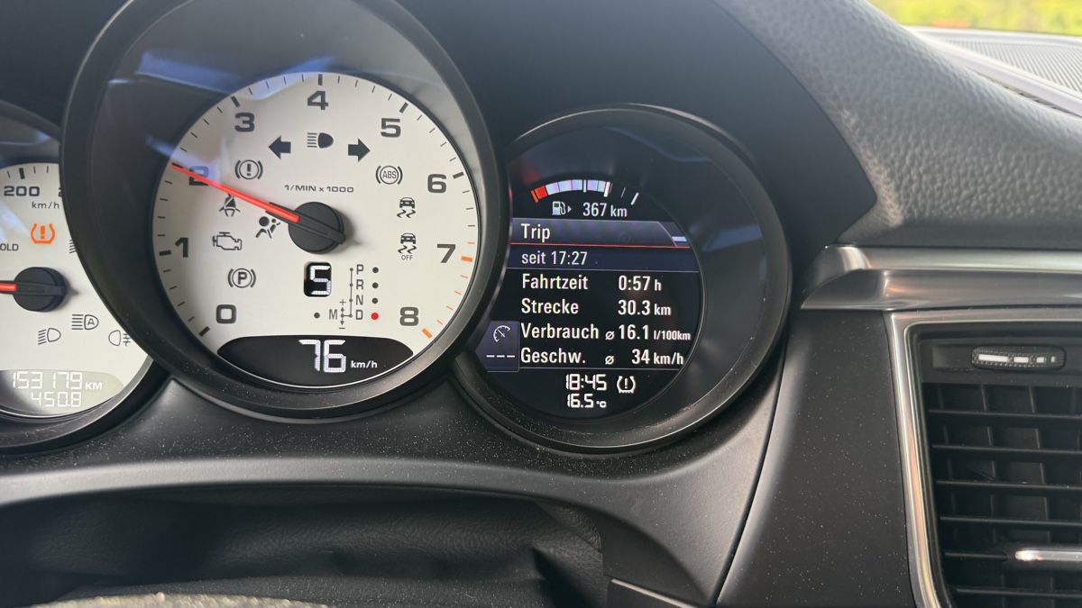 Porsche Automobili: Porsche Macan 2.0 Blackline – Usato da Steg im Tösstal venduto da Beckerbande 2
