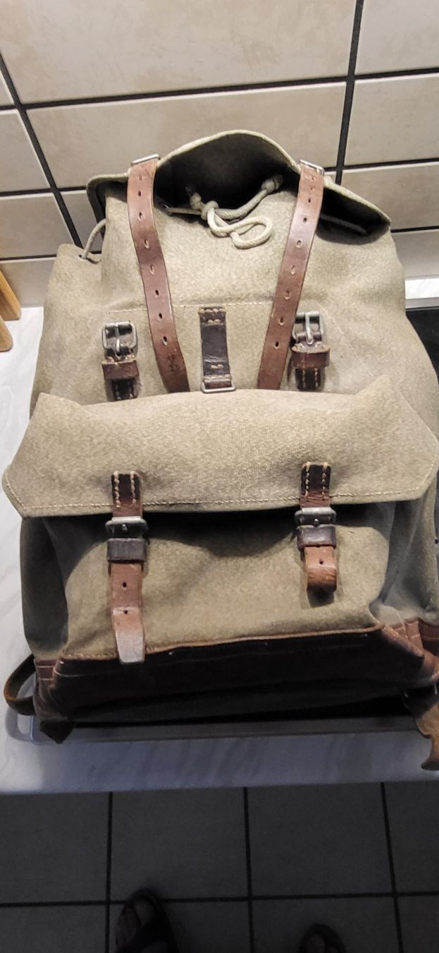 Schweizer Armee Zaini: Original-Rucksack der Schweizer Armee, 1966 – Usato da Bonfol venduto da salutoi01