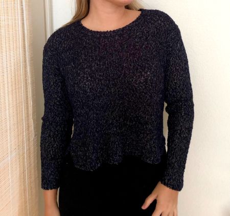 Pull noir/ bleu foncé, manches longues