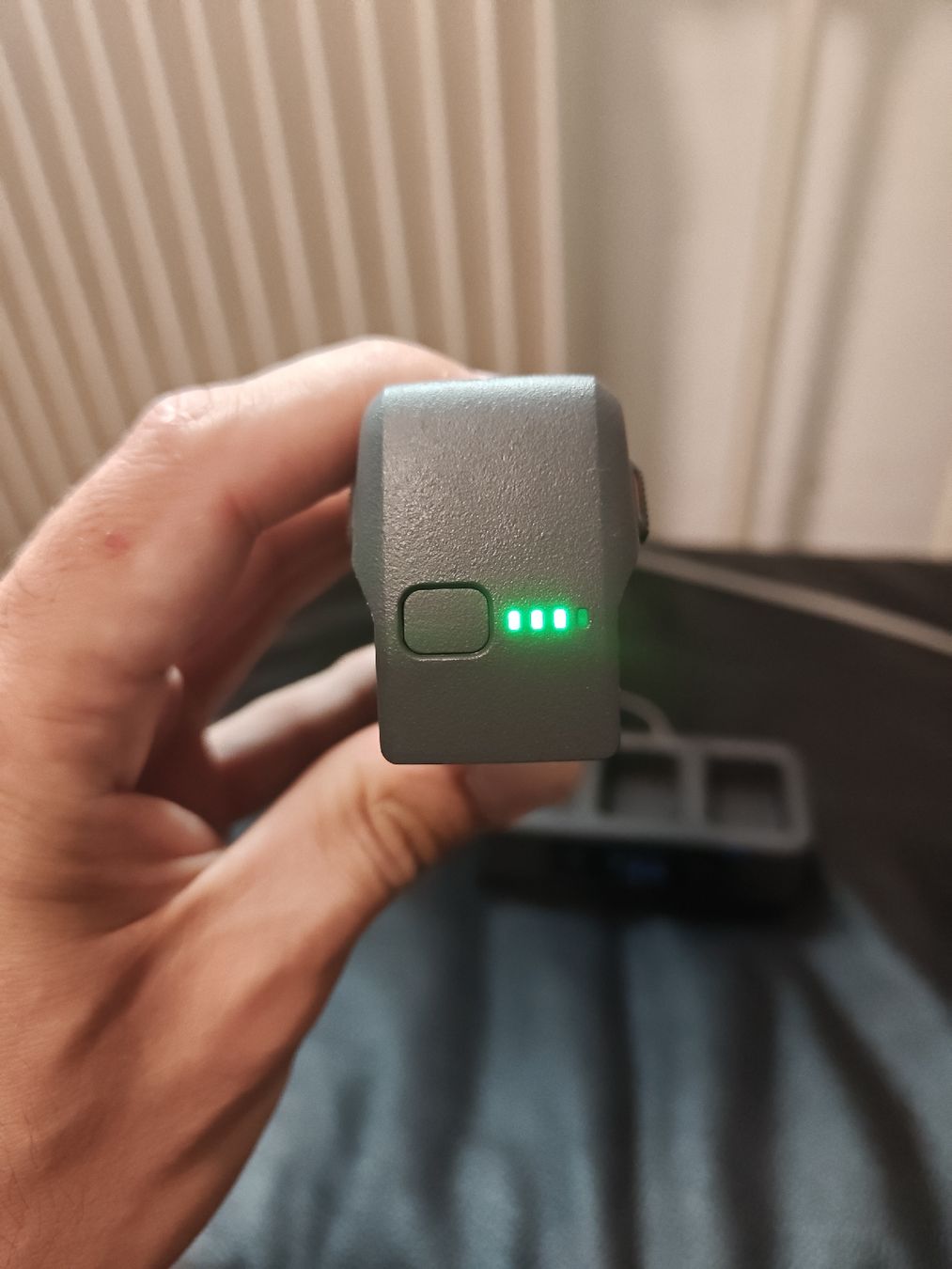 DJI Batterie, Caricabatterie & Alimentatori: DJI Avata 2 Akku 22 Zyklen – Usato da Münchenstein venduto da s3bas7ian 6