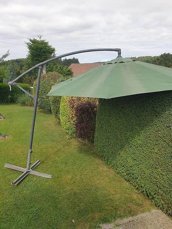 Sonnenschirme: à vendre grand parasol décalé – Gebraucht aus chénens von mathieu016