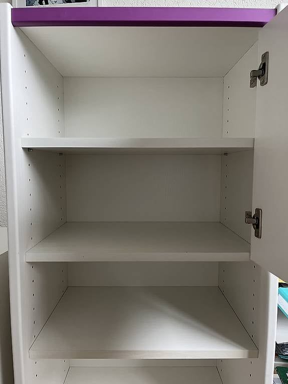 Armoires: Möbel zu Kleiderschrank – D'occasion à Rickenbach SO par MrsBettyBoop 4
